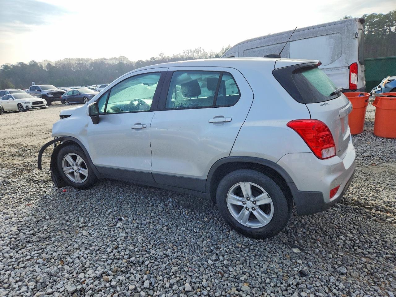 2019 CHEVROLET TRAX LS photo 2