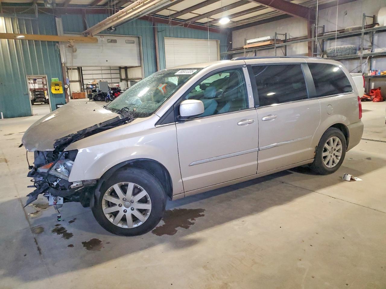 2013 CHRYSLER TOWN & COUNTRY