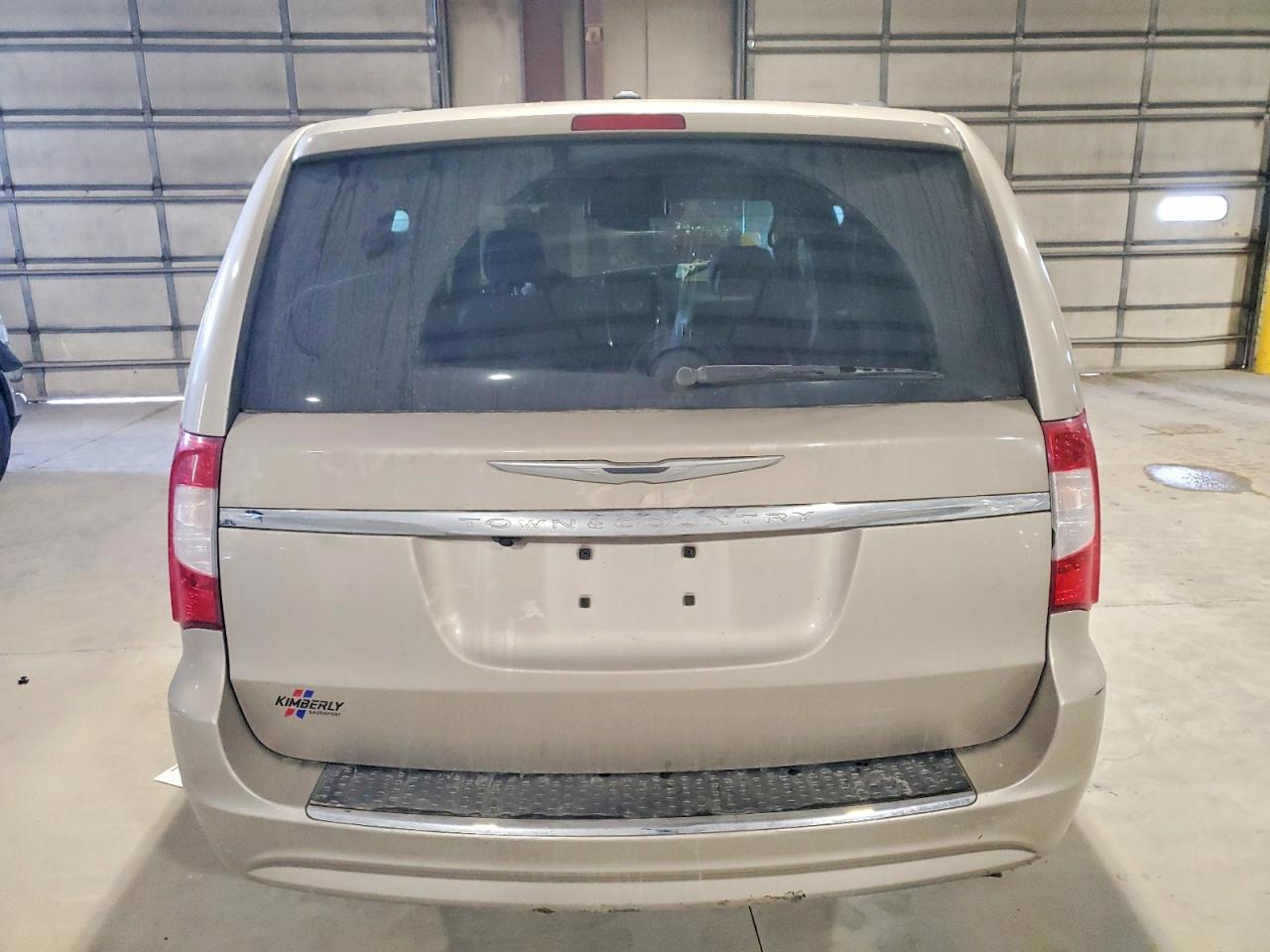 2013 CHRYSLER TOWN & COUNTRY TOURING photo 6