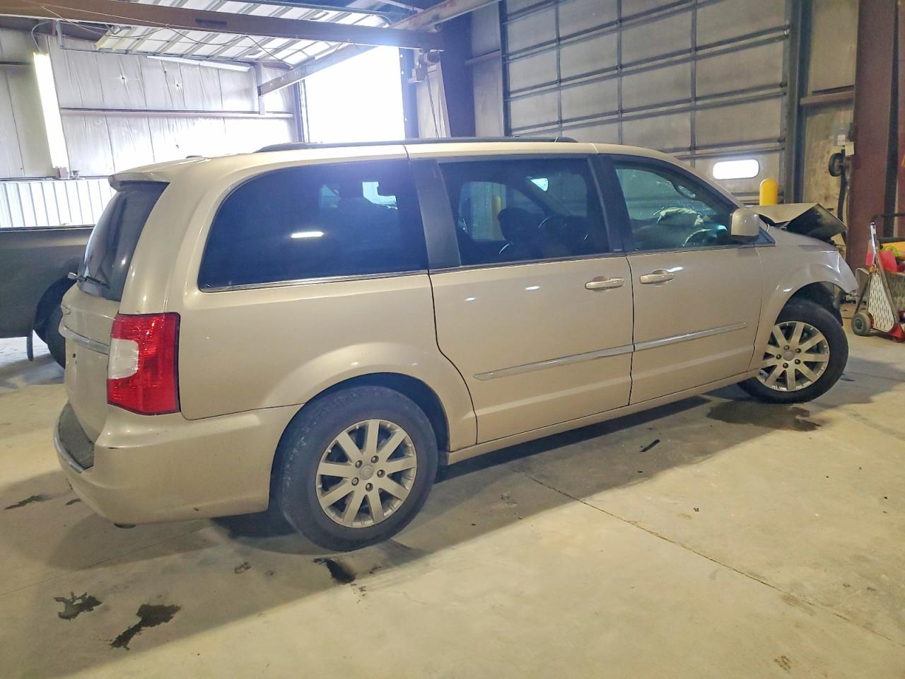 2013 CHRYSLER TOWN & COUNTRY TOURING photo 3