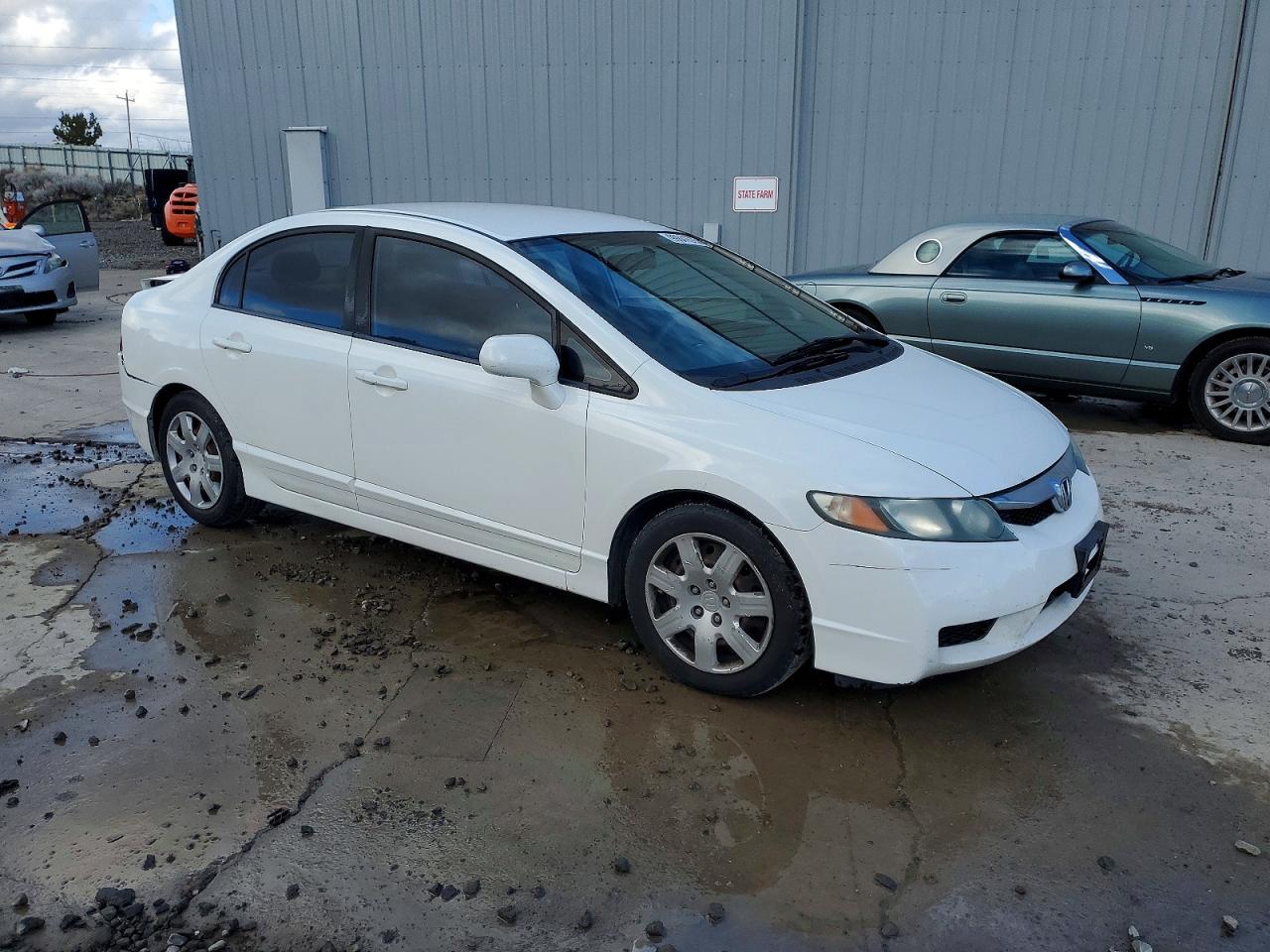 2010 HONDA CIVIC LX photo 4