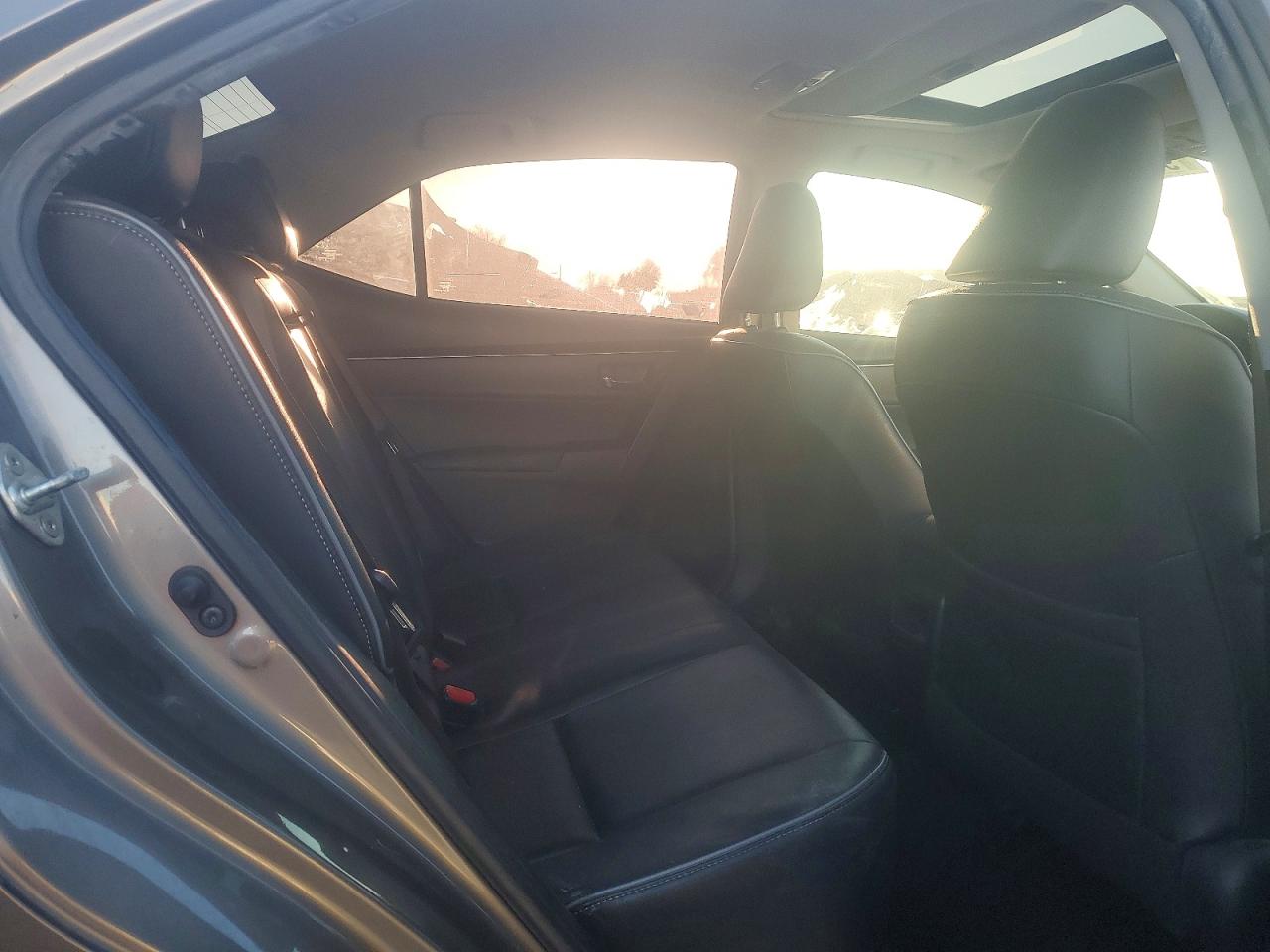 2019 TOYOTA COROLLA L photo 10