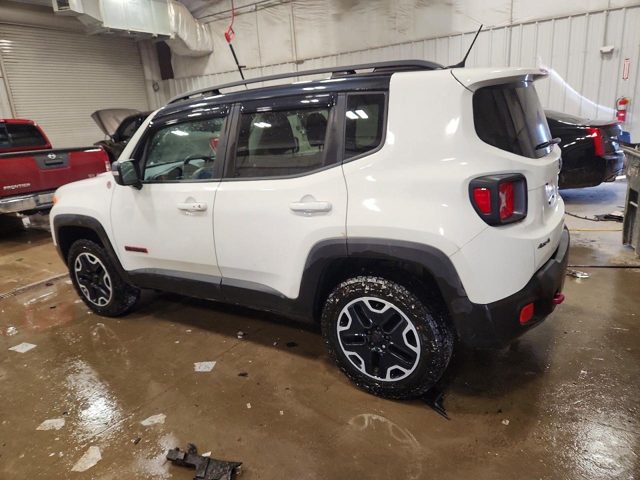 2017 JEEP RENEGADE TRAILHAWK photo 2