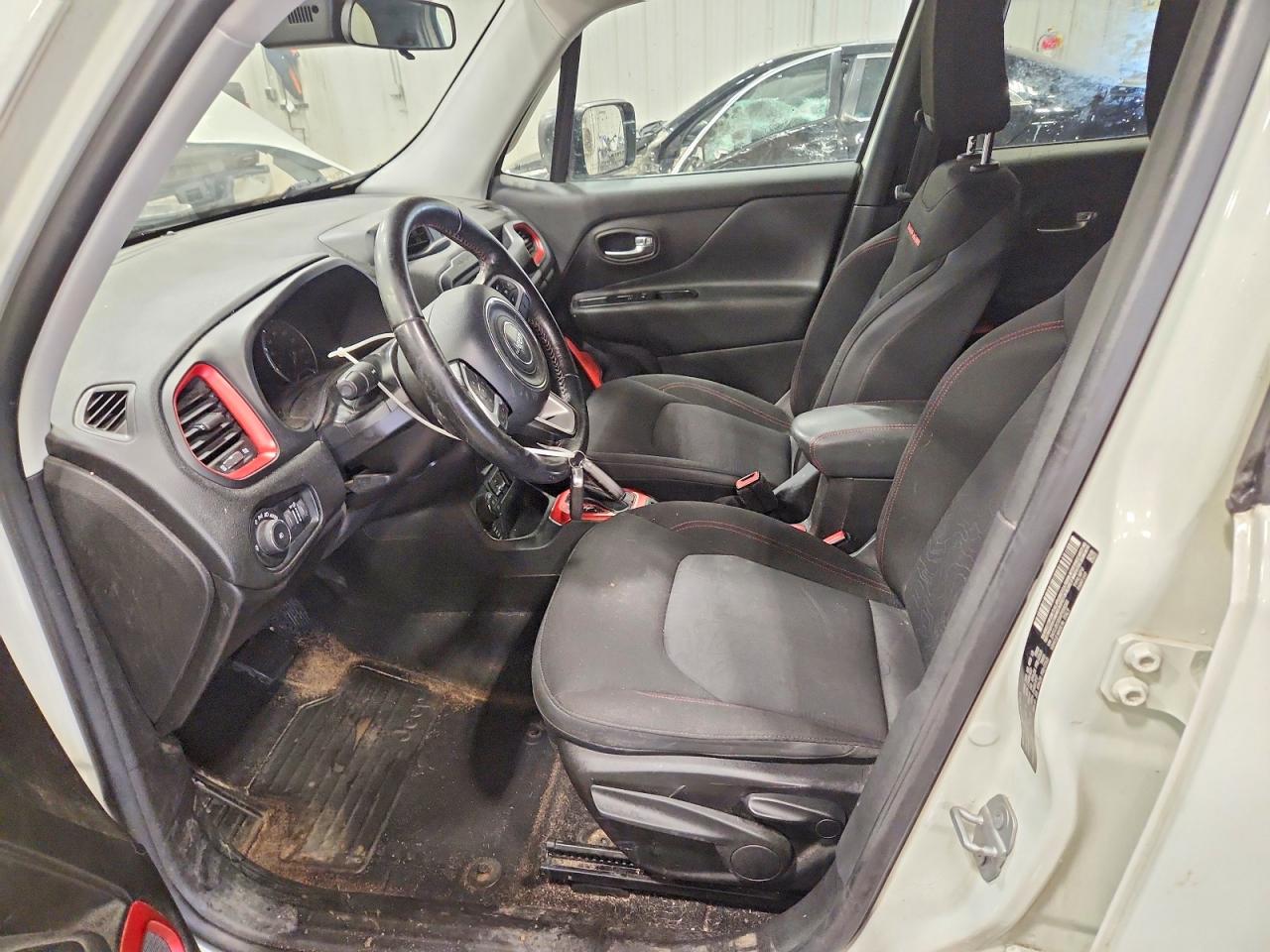 2017 JEEP RENEGADE TRAILHAWK photo 7