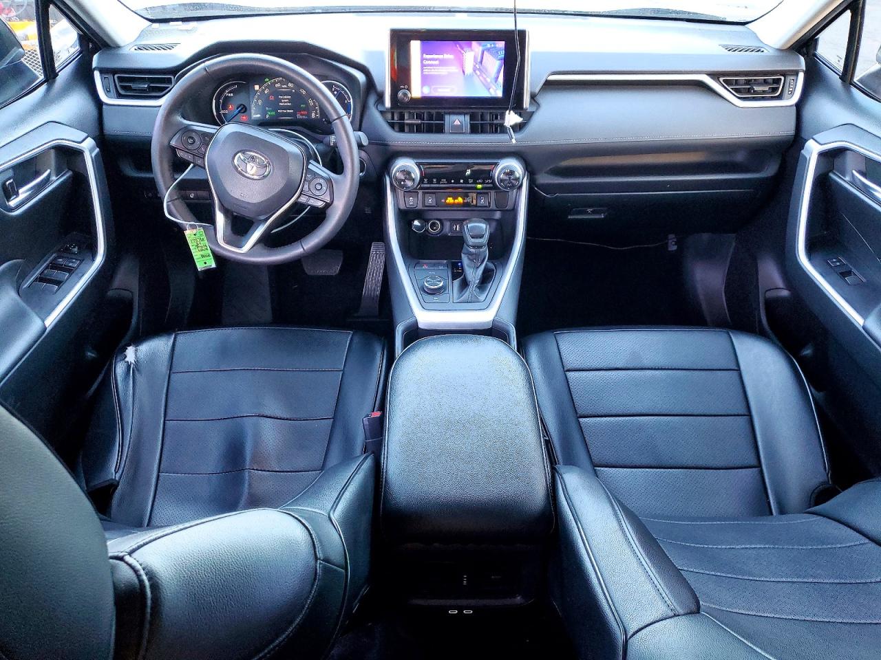 2024 TOYOTA RAV4 XLE photo 8