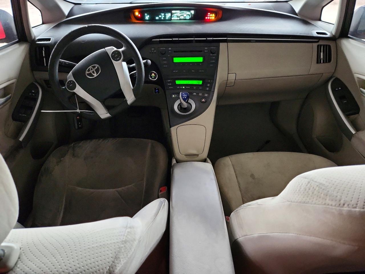 2010 TOYOTA PRIUS photo 8