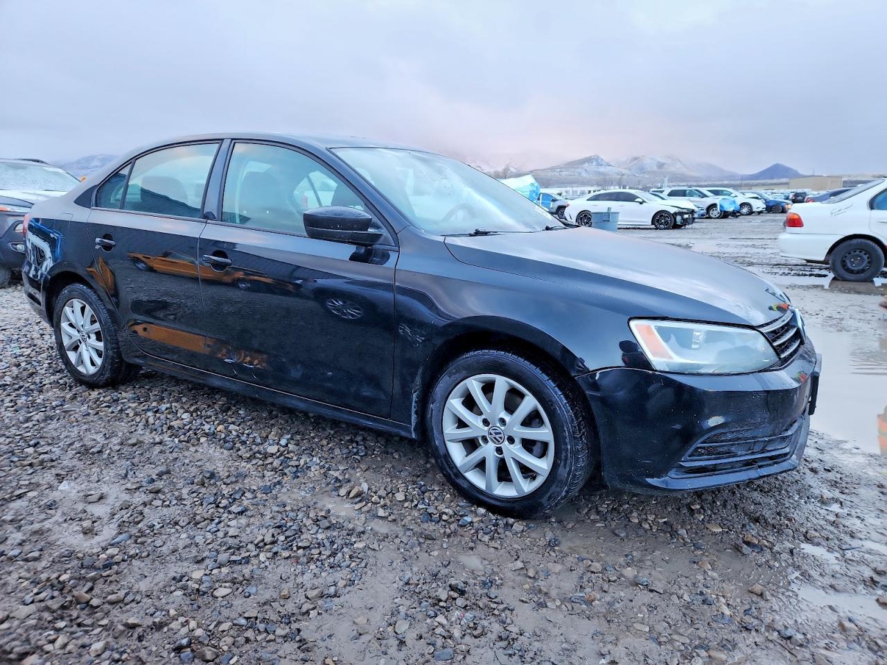 2015 VOLKSWAGEN JETTA SE photo 4