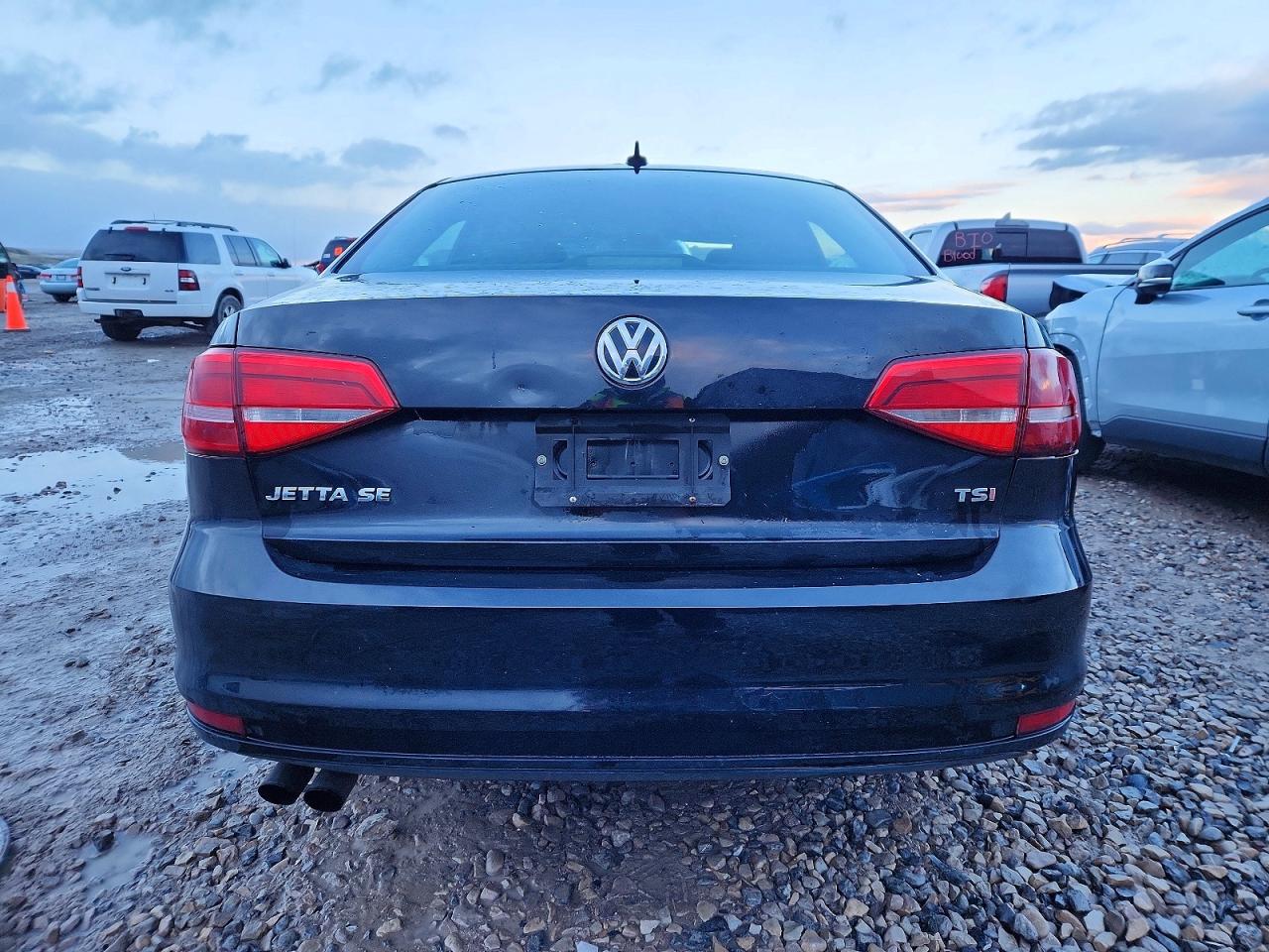 2015 VOLKSWAGEN JETTA SE photo 6