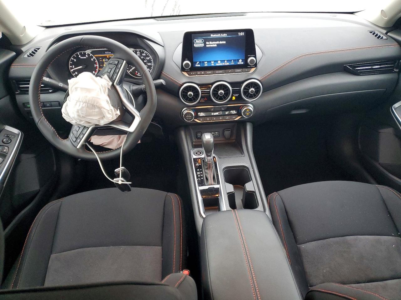 2025 NISSAN SENTRA SR photo 8