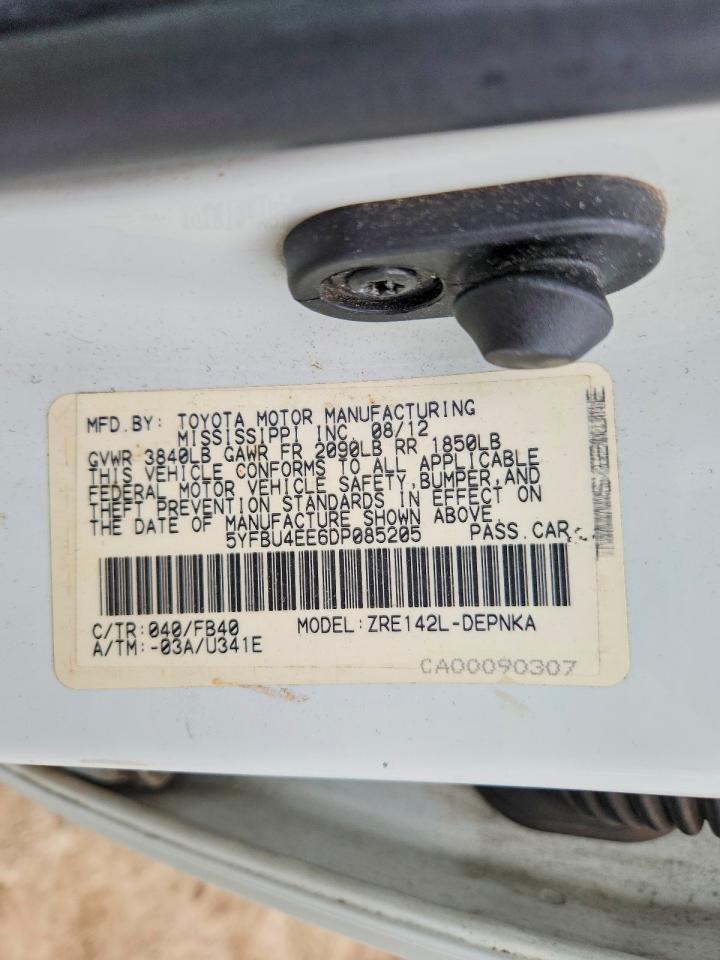 2013 TOYOTA COROLLA LE photo 12
