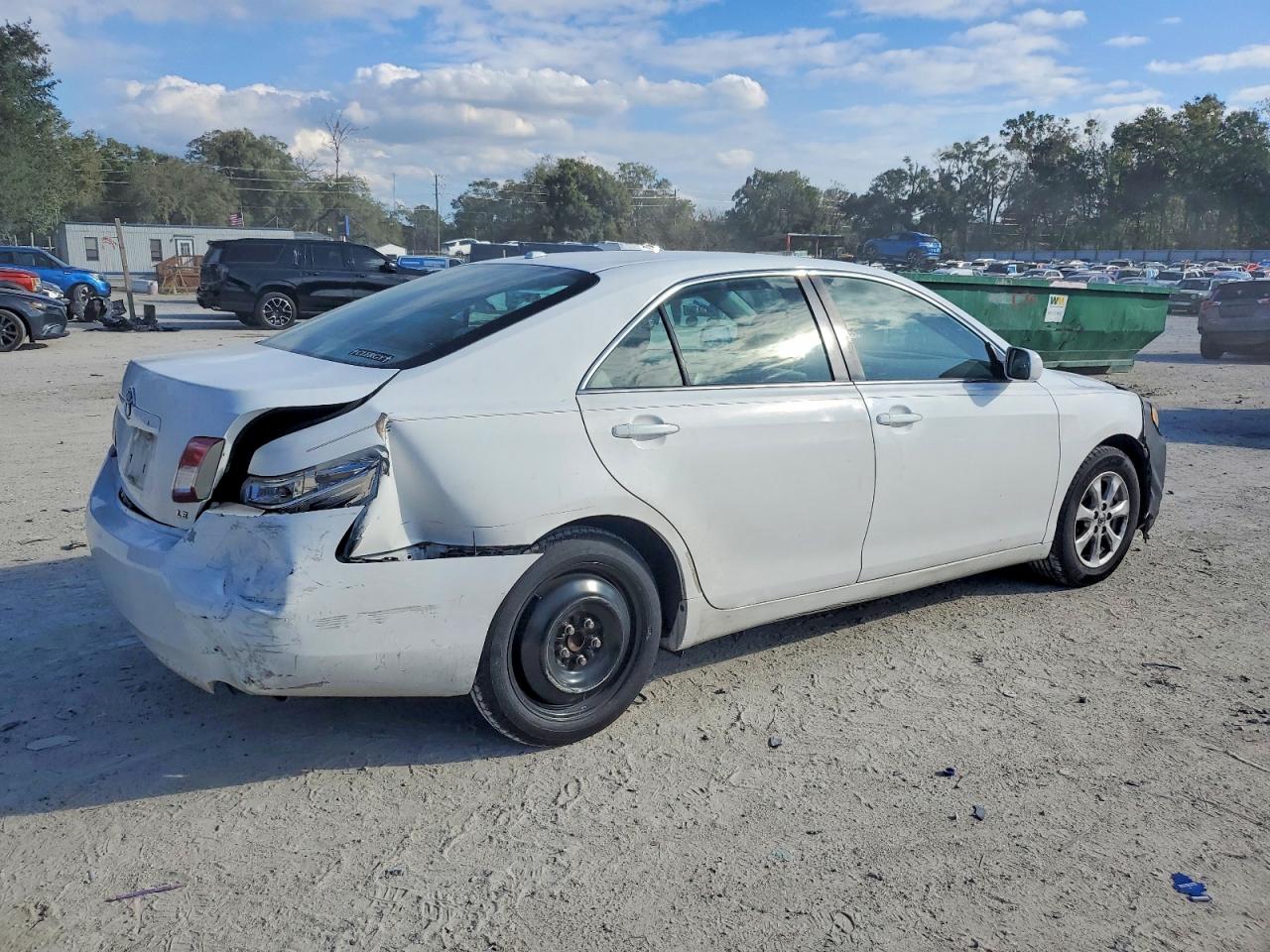 2011 TOYOTA CAMRY BASE photo 3