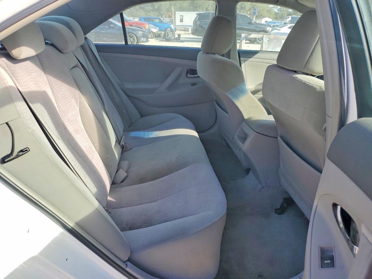 2011 TOYOTA CAMRY BASE photo 10