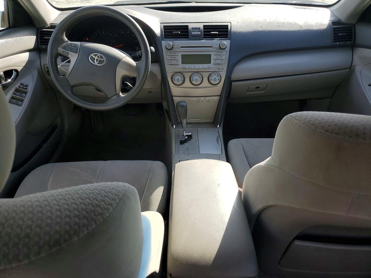 2011 TOYOTA CAMRY BASE photo 8