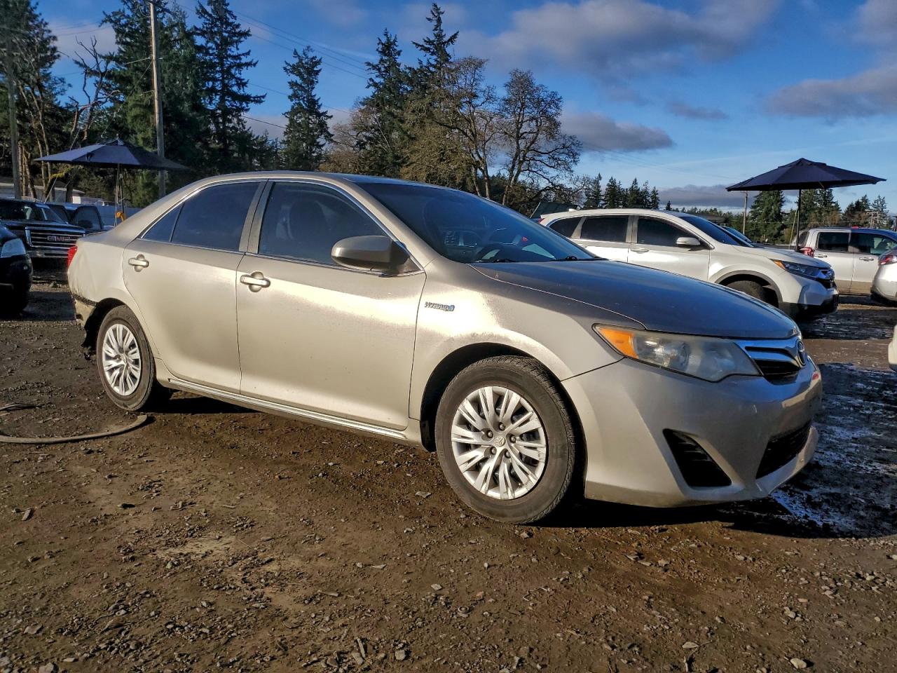 2013 TOYOTA CAMRY HYBRID photo 4