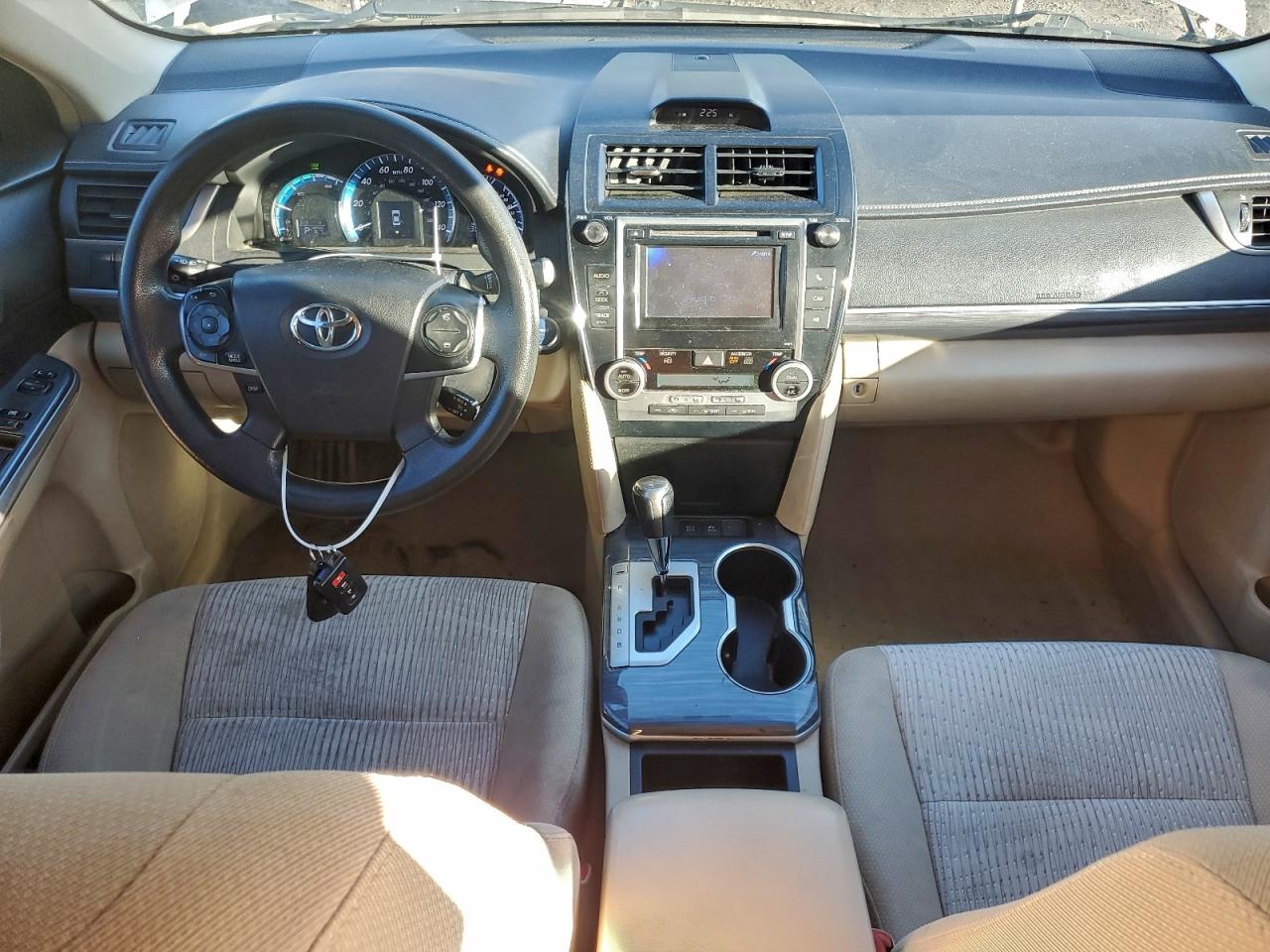 2013 TOYOTA CAMRY HYBRID photo 8