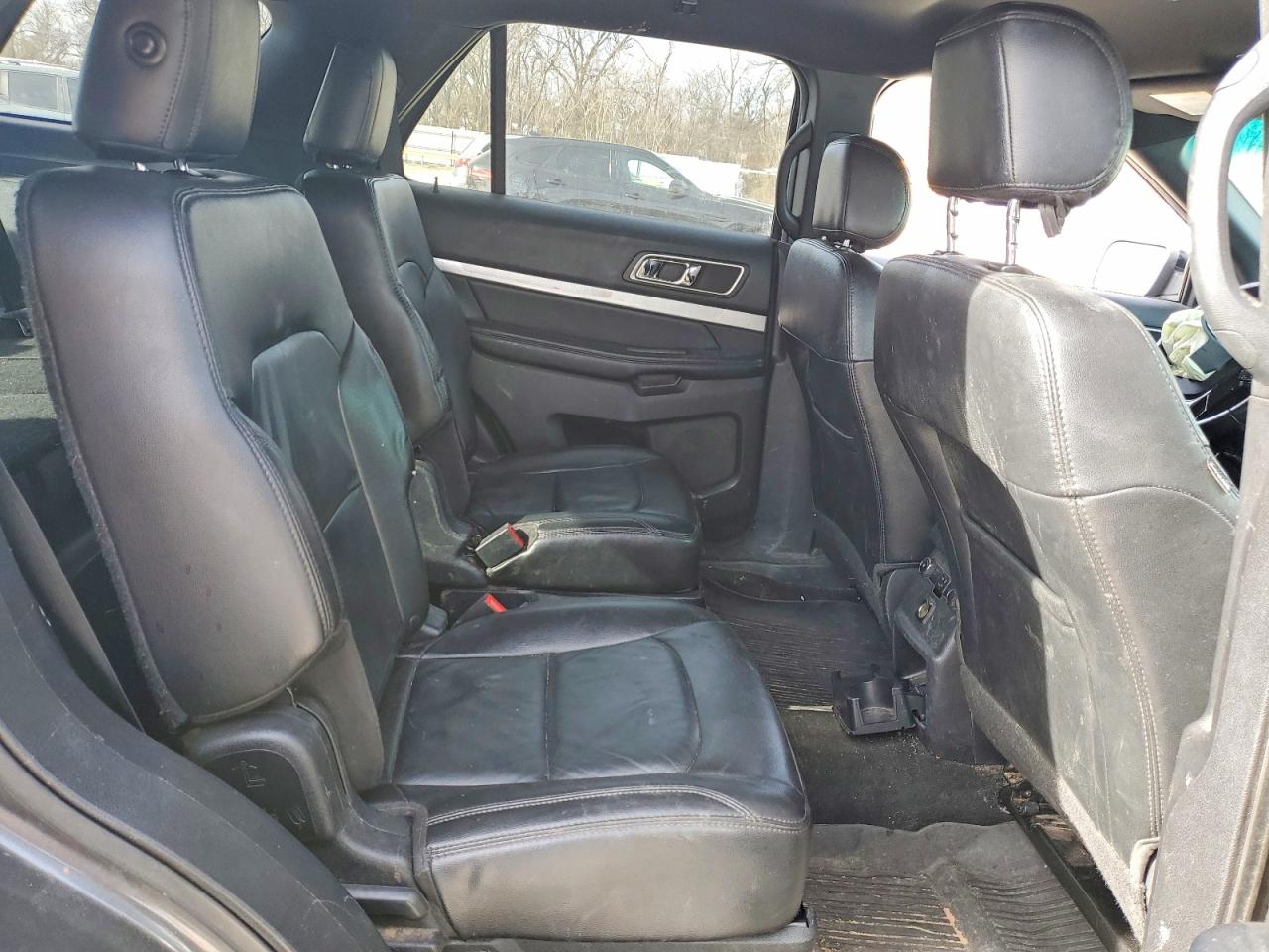 2017 FORD EXPLORER XLT photo 11