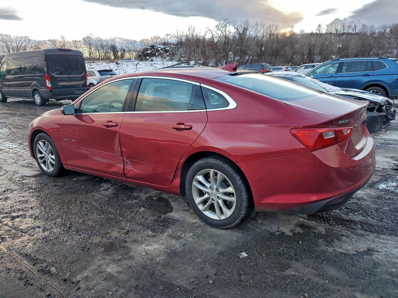 2017 CHEVROLET MALIBU LT photo 2
