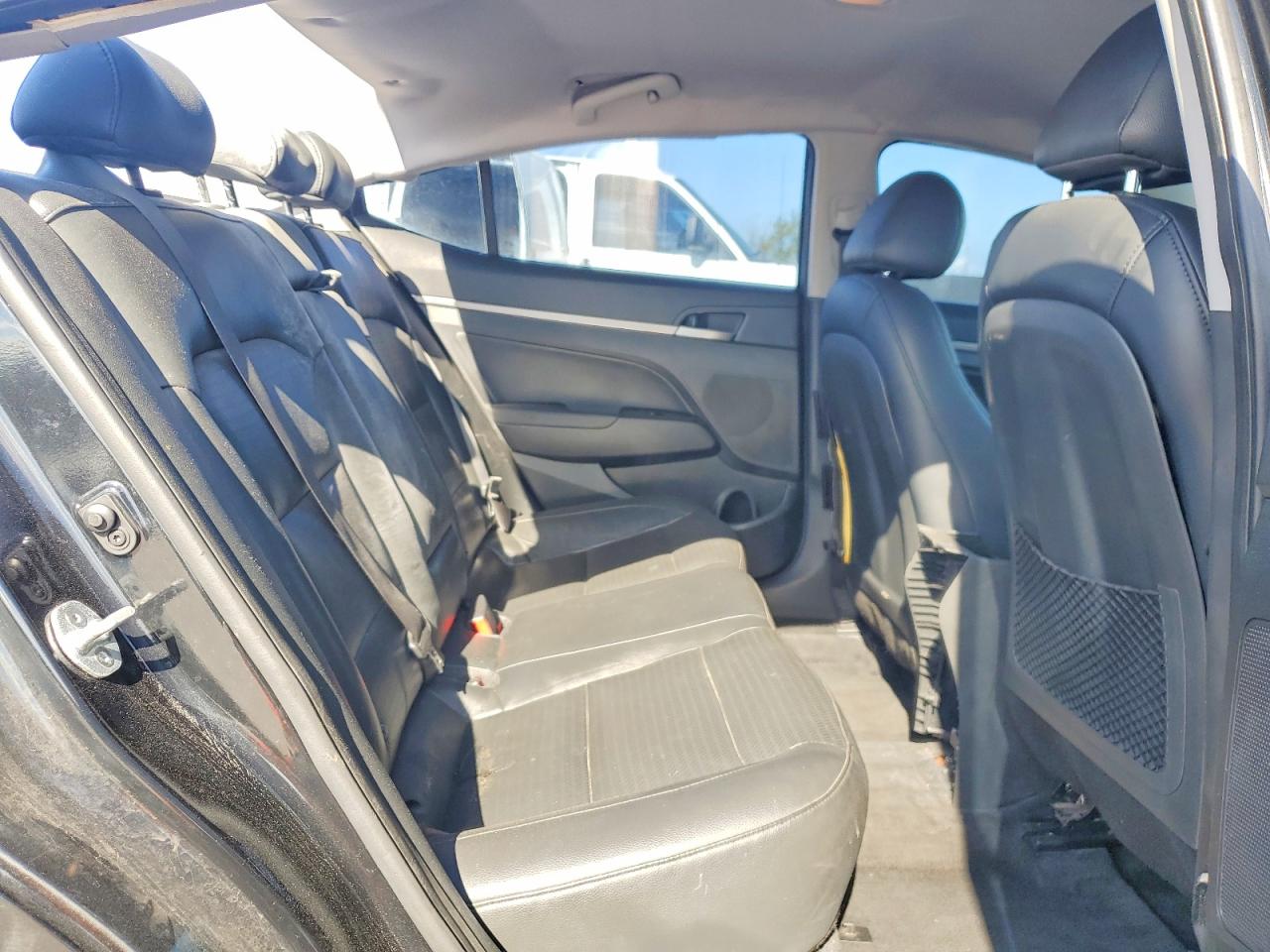 2017 HYUNDAI ELANTRA SE photo 10