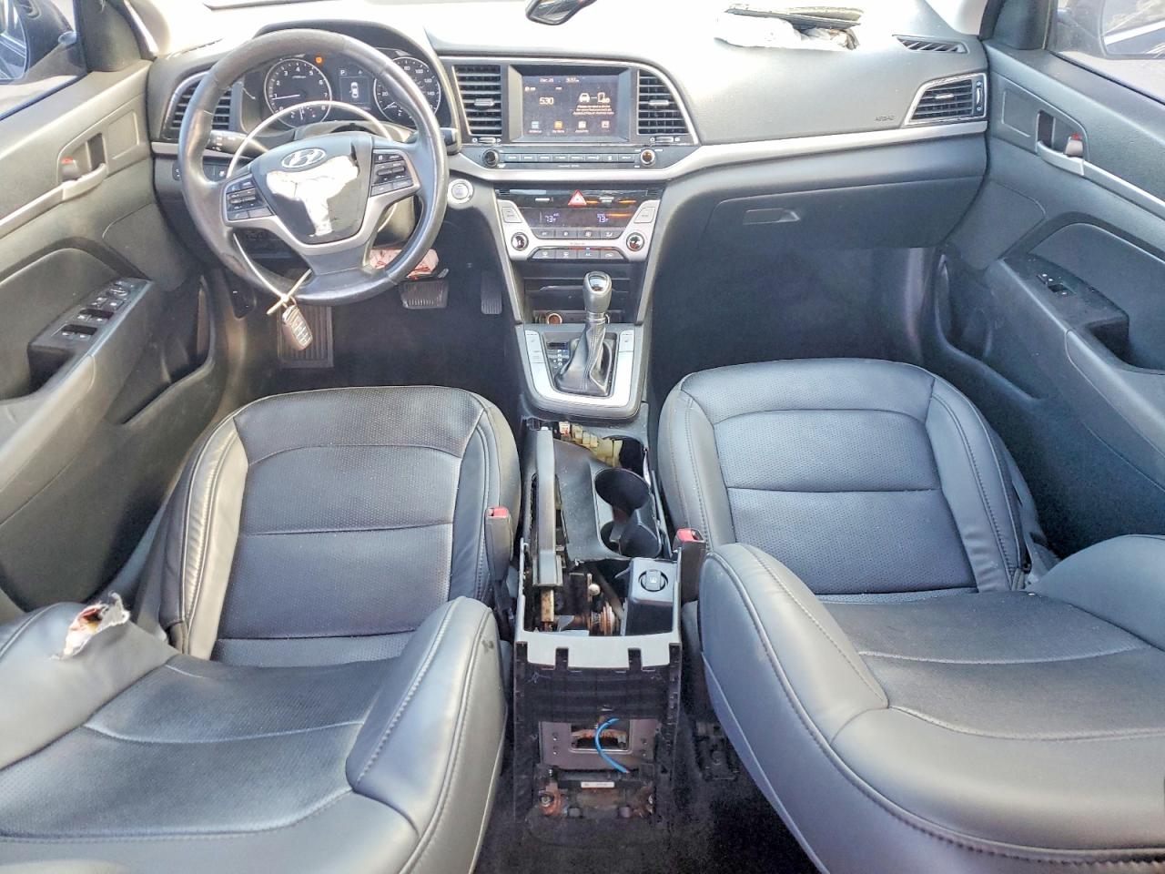 2017 HYUNDAI ELANTRA SE photo 8
