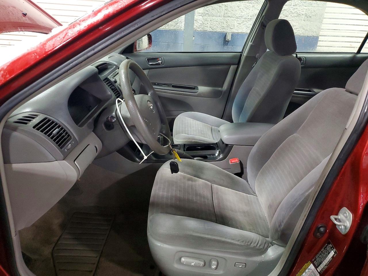 2006 TOYOTA CAMRY LE photo 13