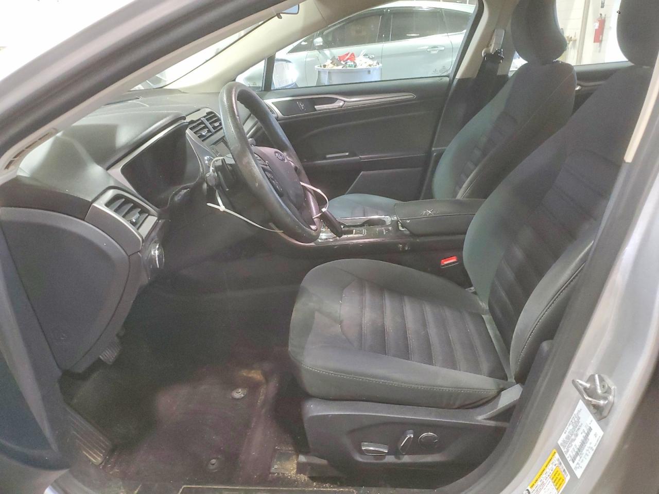 2017 FORD FUSION SE photo 7