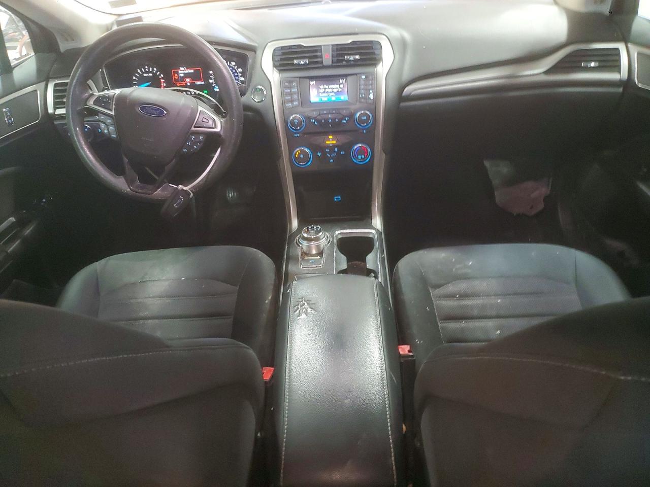2017 FORD FUSION SE photo 8