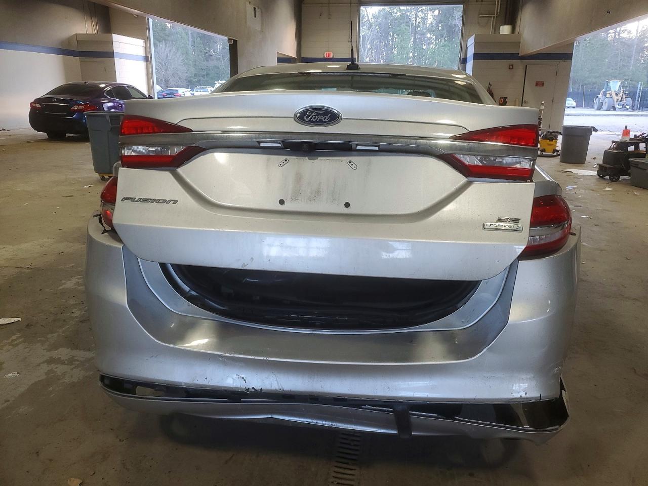 2017 FORD FUSION SE photo 6