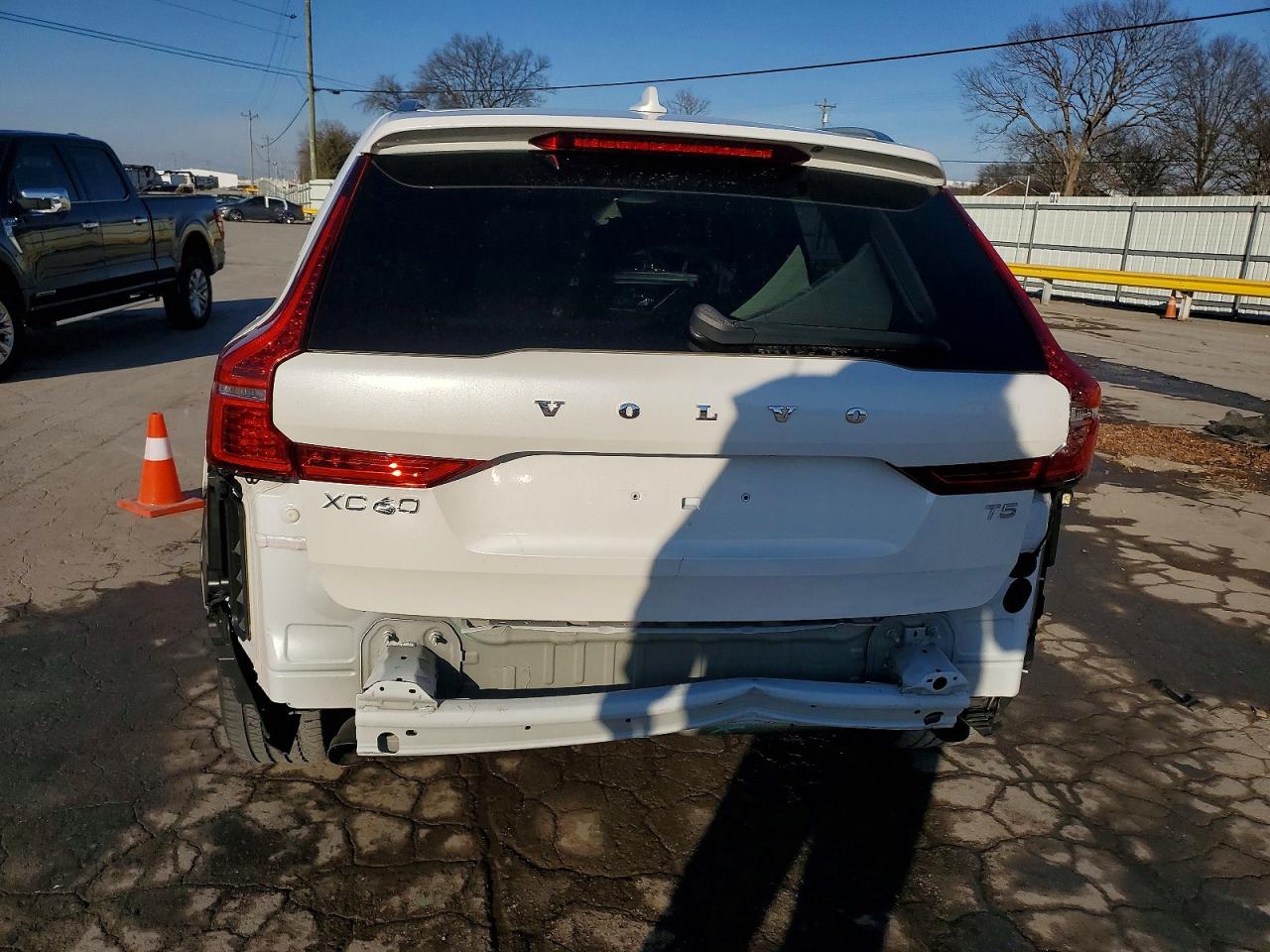 2021 VOLVO XC60 T5 INSCRIPTION photo 6