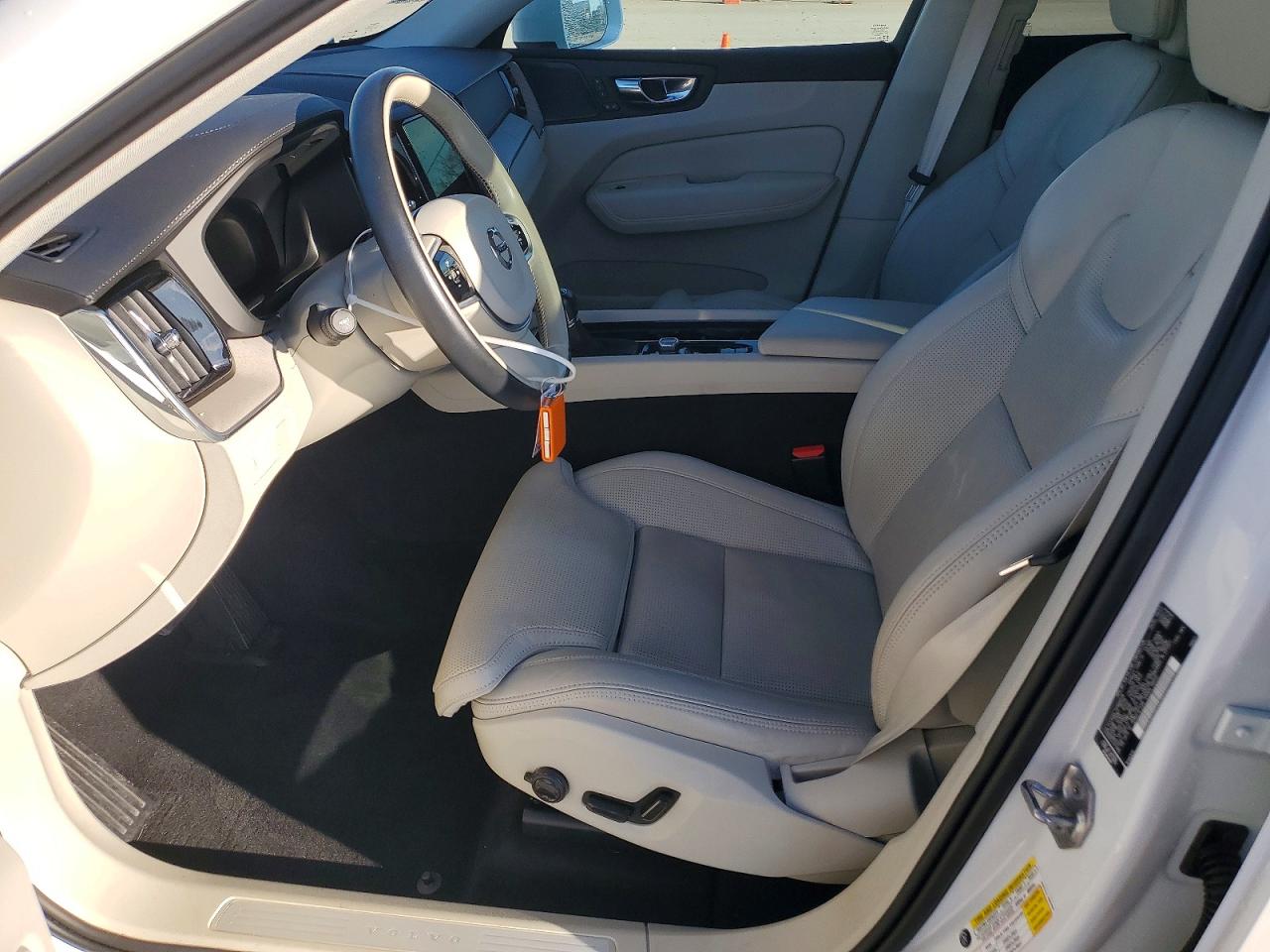 2021 VOLVO XC60 T5 INSCRIPTION photo 7