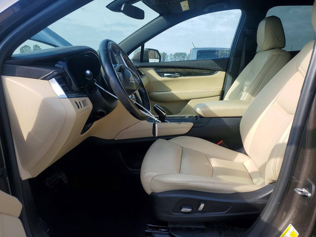 2019 CADILLAC XT5 photo 7
