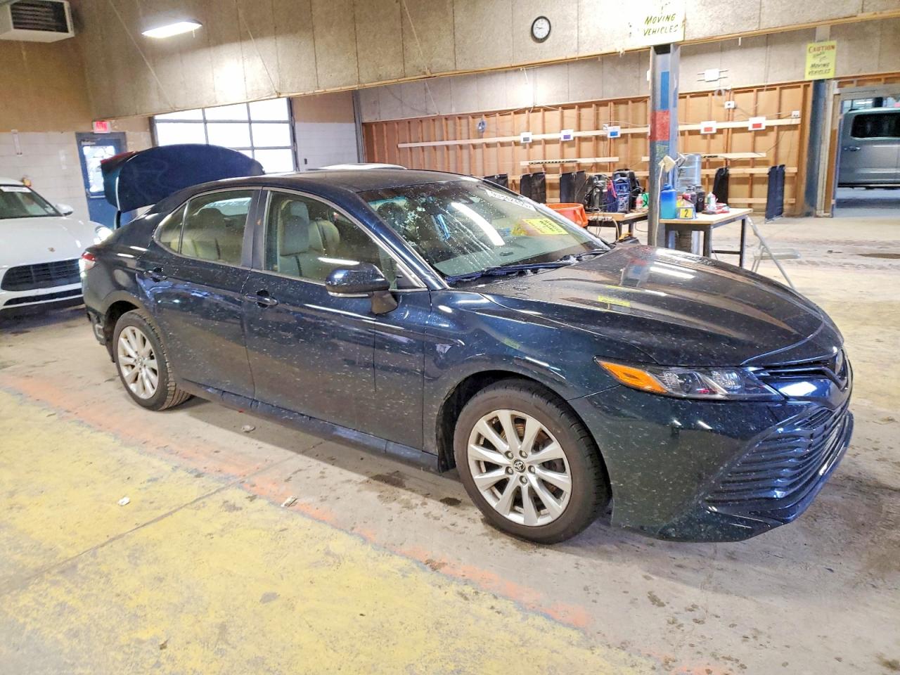 2018 TOYOTA CAMRY L photo 4