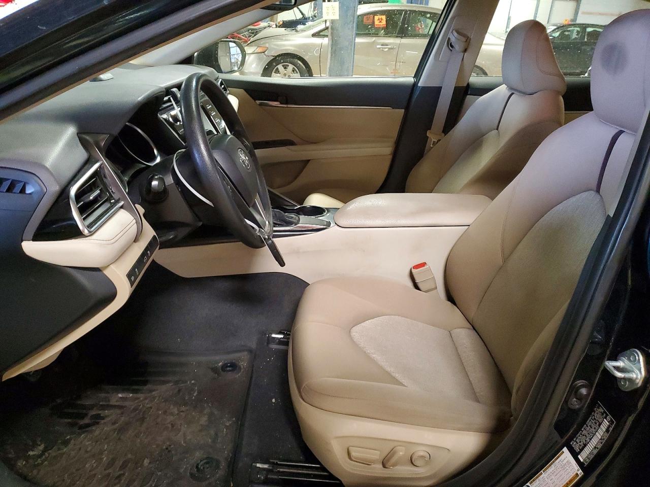2018 TOYOTA CAMRY L photo 7