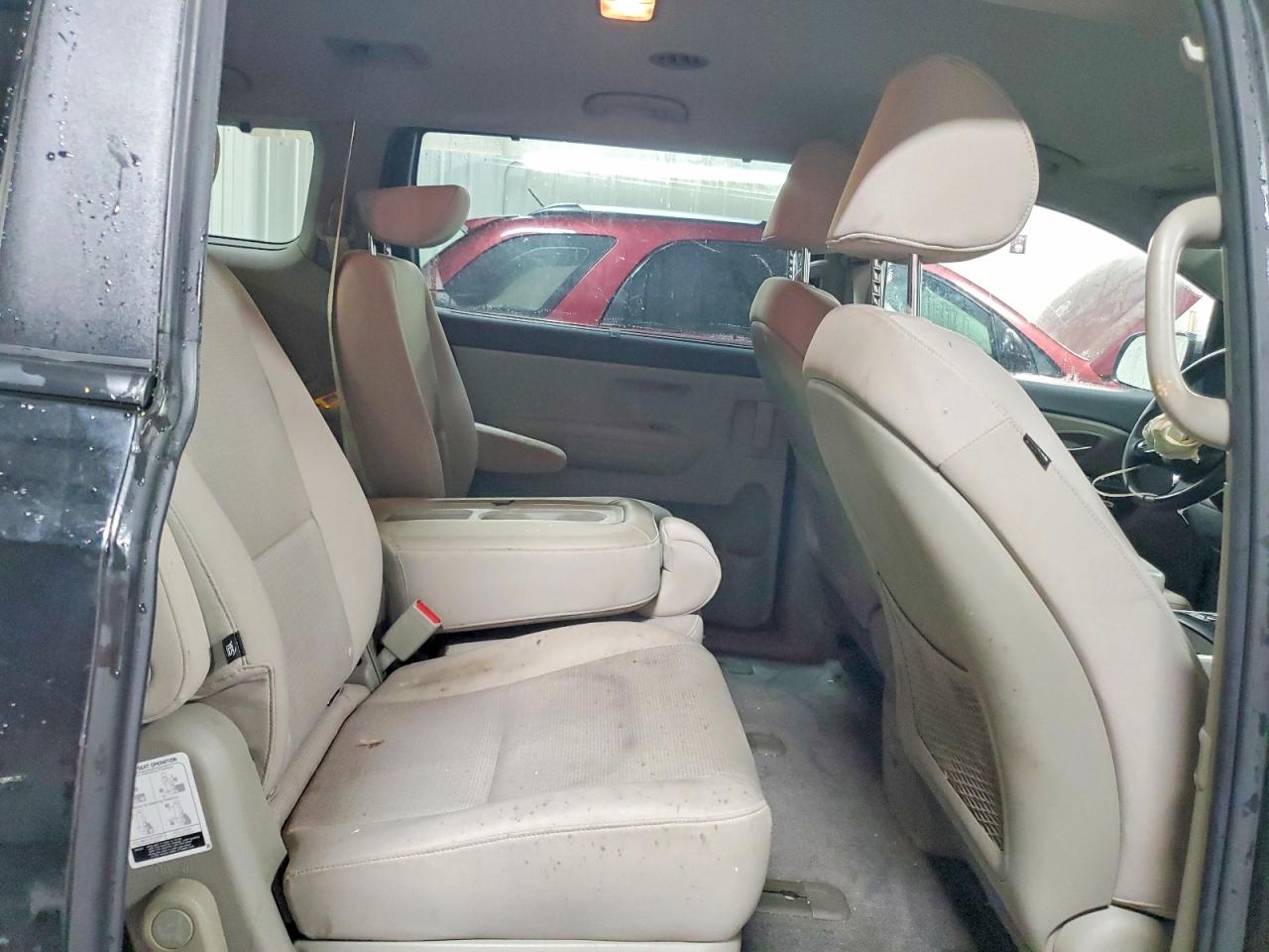 2016 KIA SEDONA LX photo 41