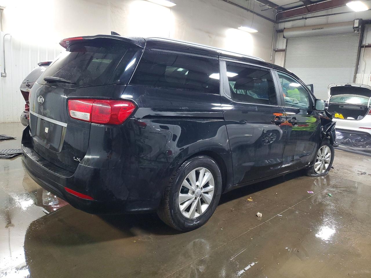 2016 KIA SEDONA LX photo 9