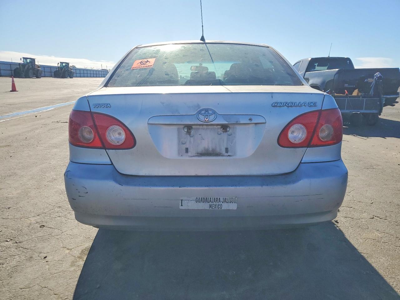2005 TOYOTA COROLLA CE photo 6