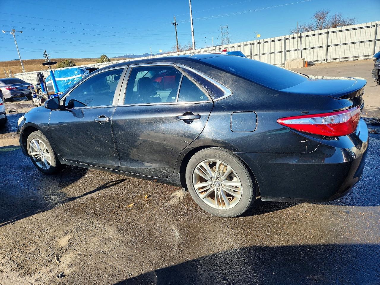 2016 TOYOTA CAMRY LE photo 4