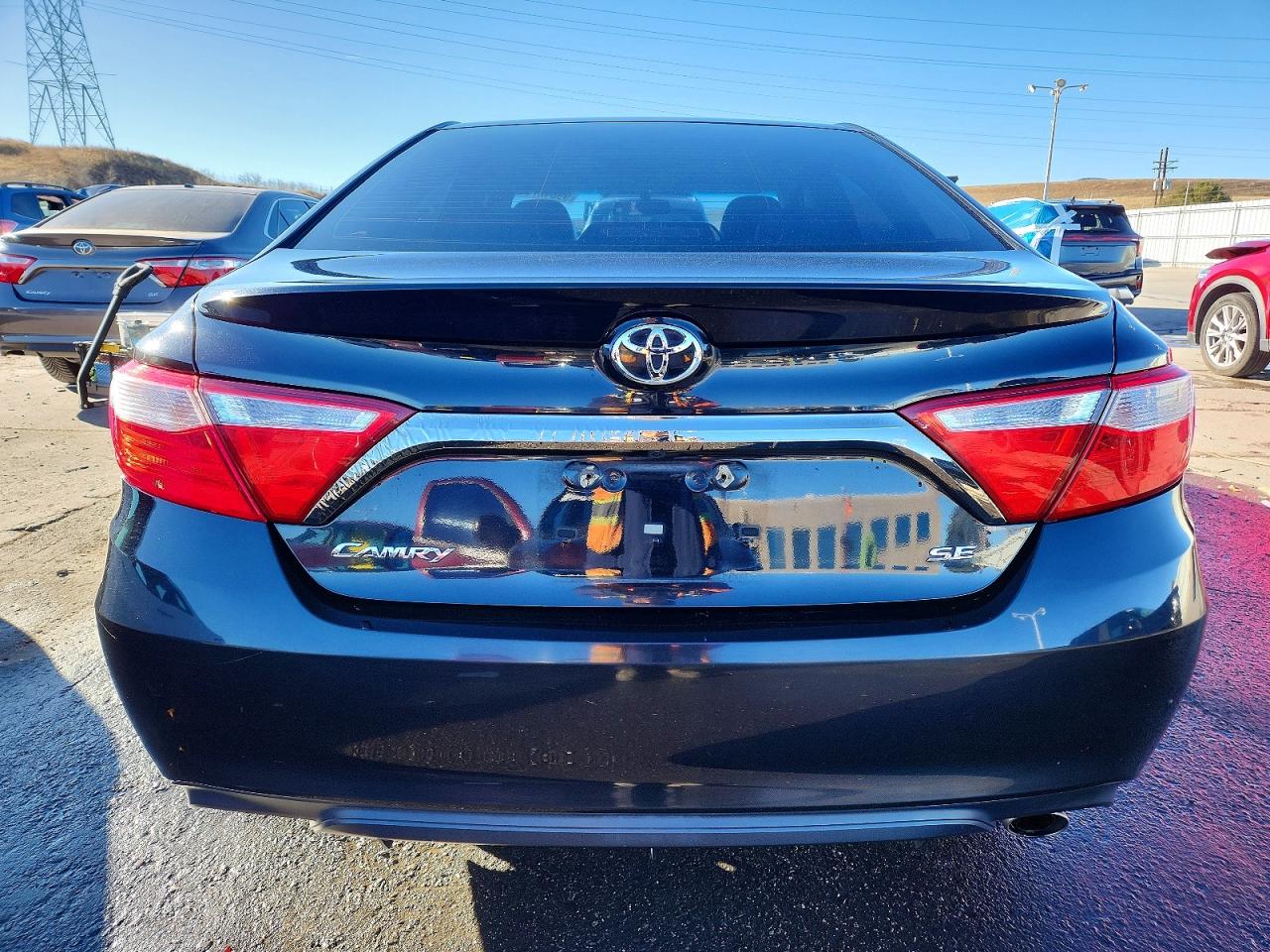 2016 TOYOTA CAMRY LE photo 16