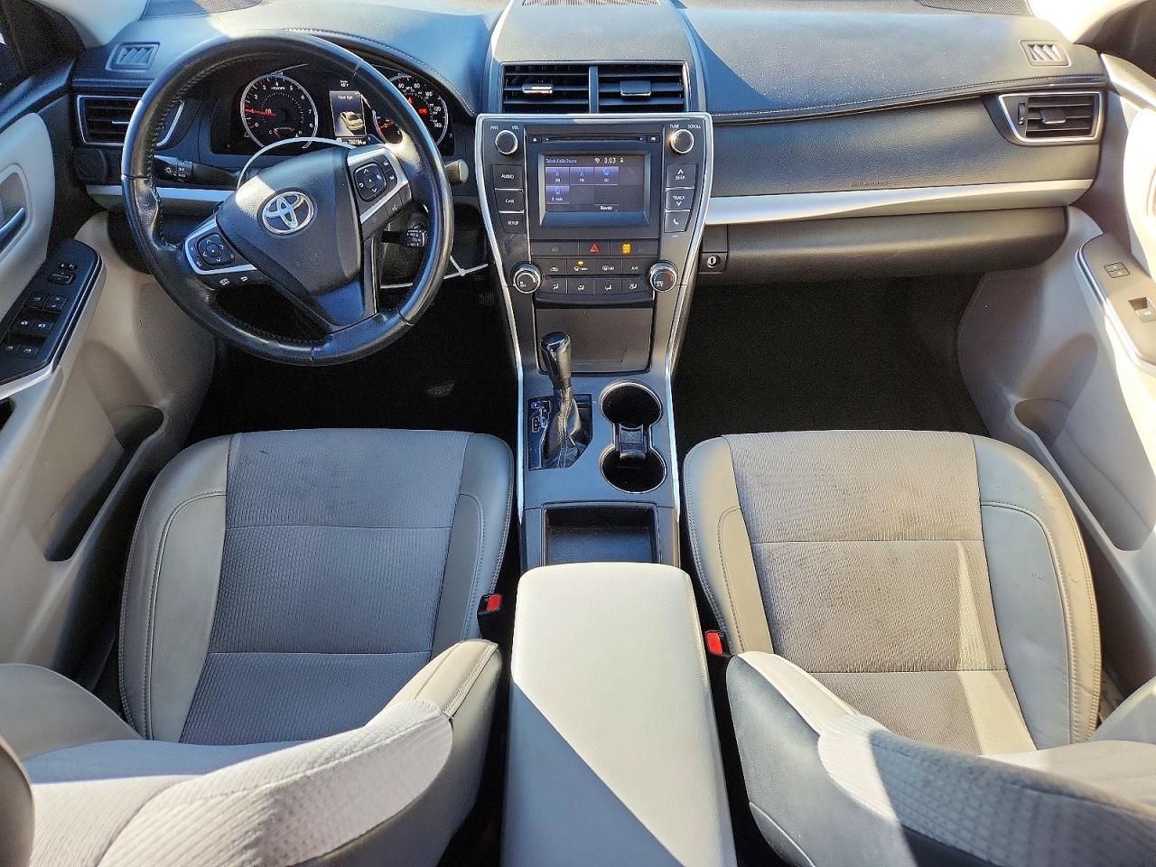 2016 TOYOTA CAMRY LE photo 22