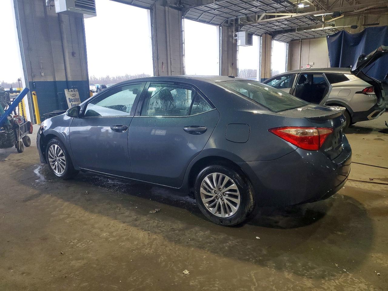 2017 TOYOTA COROLLA LE ECO photo 3