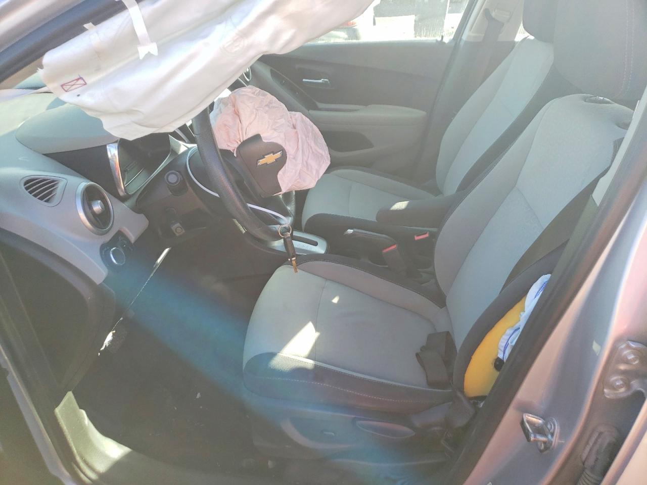2015 CHEVROLET TRAX LS photo 7