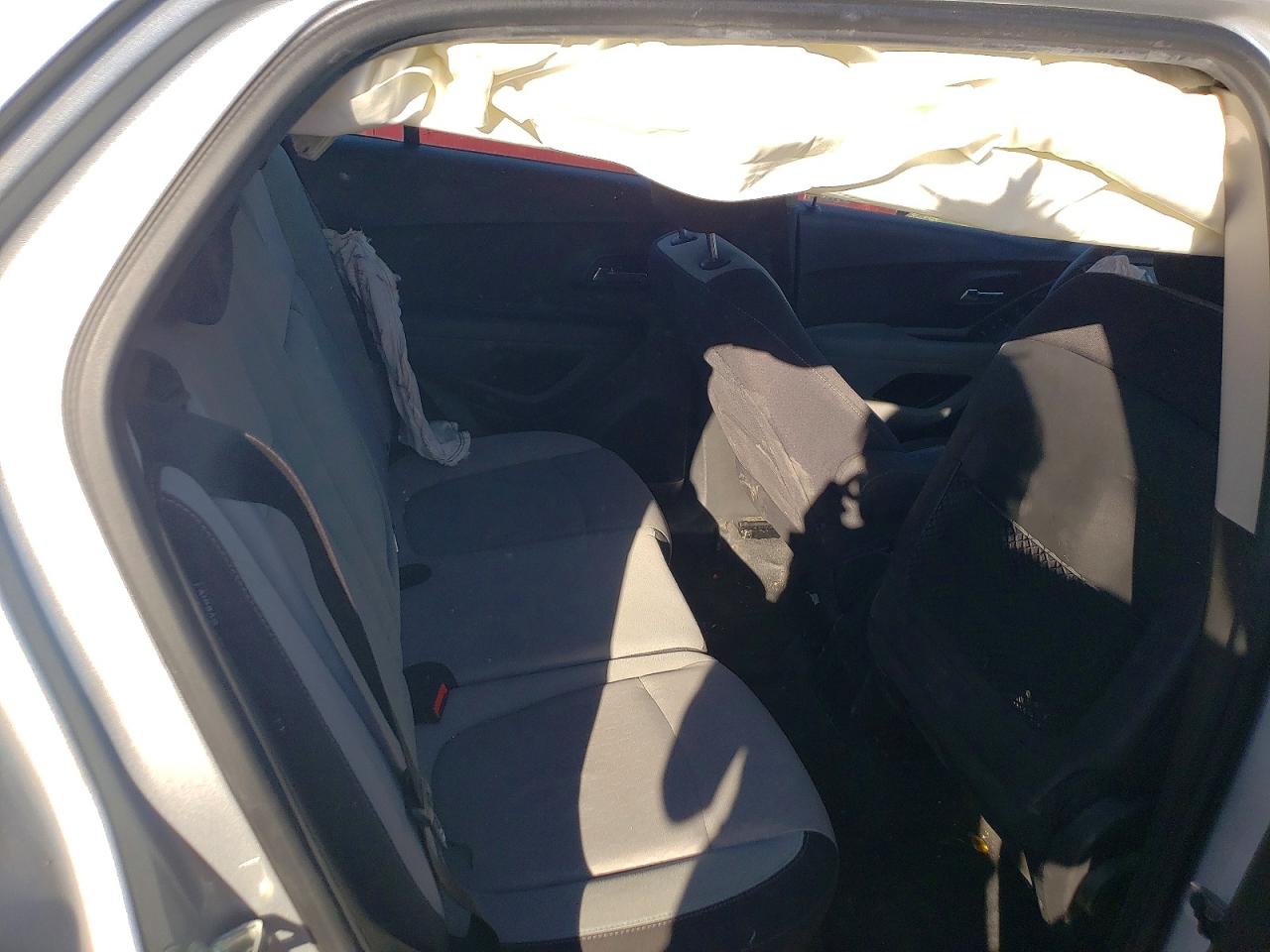2015 CHEVROLET TRAX LS photo 10