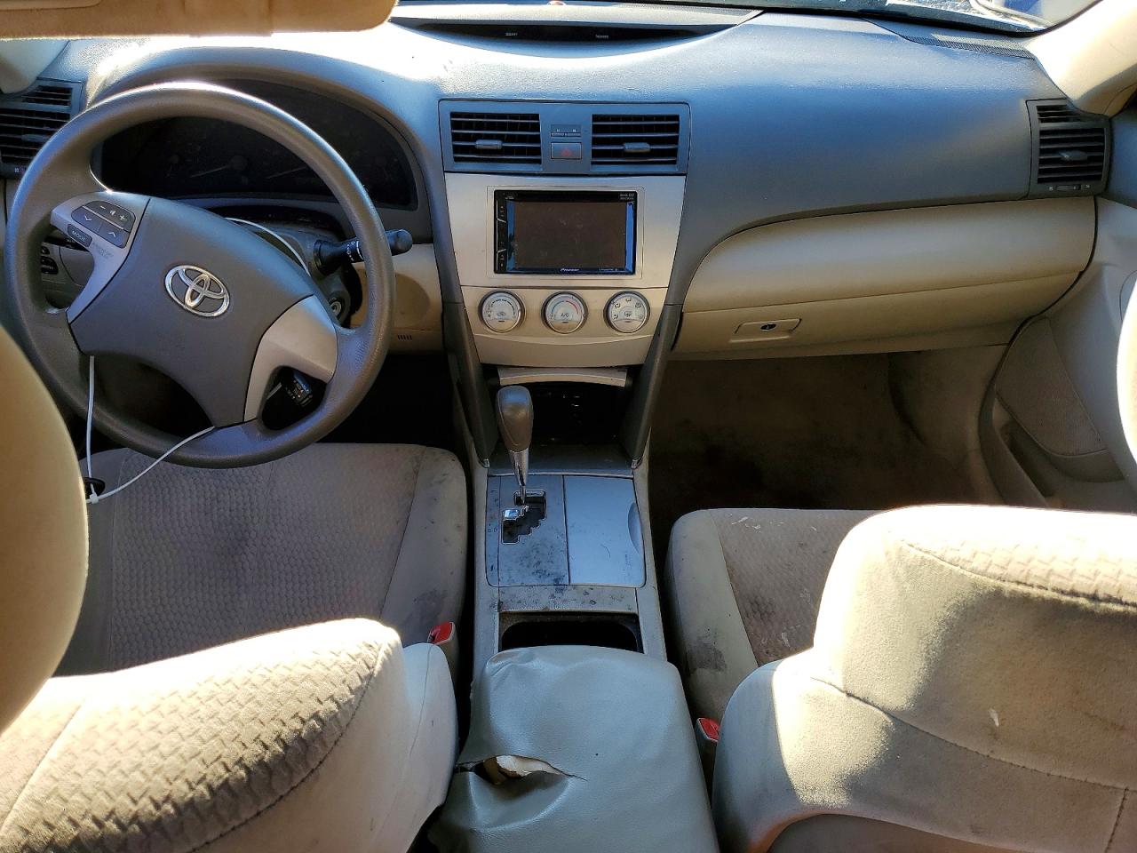 2010 TOYOTA CAMRY BASE photo 8