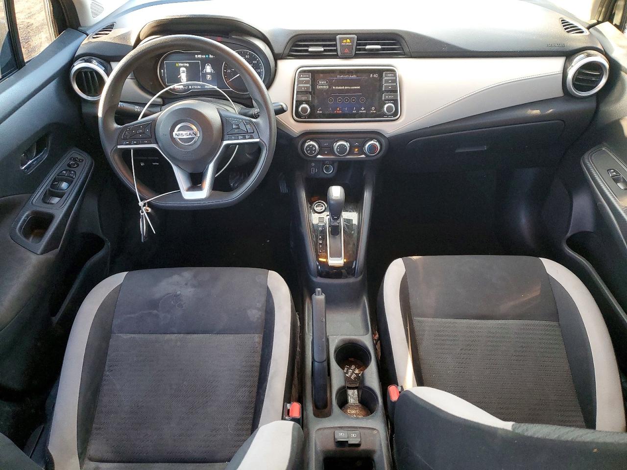 2021 NISSAN VERSA SV photo 8