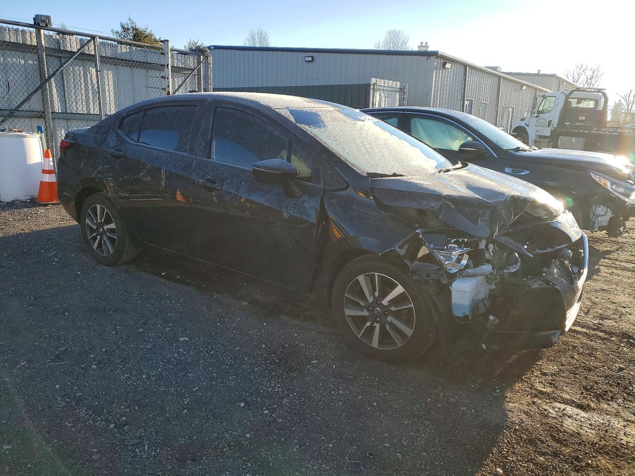 2021 NISSAN VERSA SV photo 4