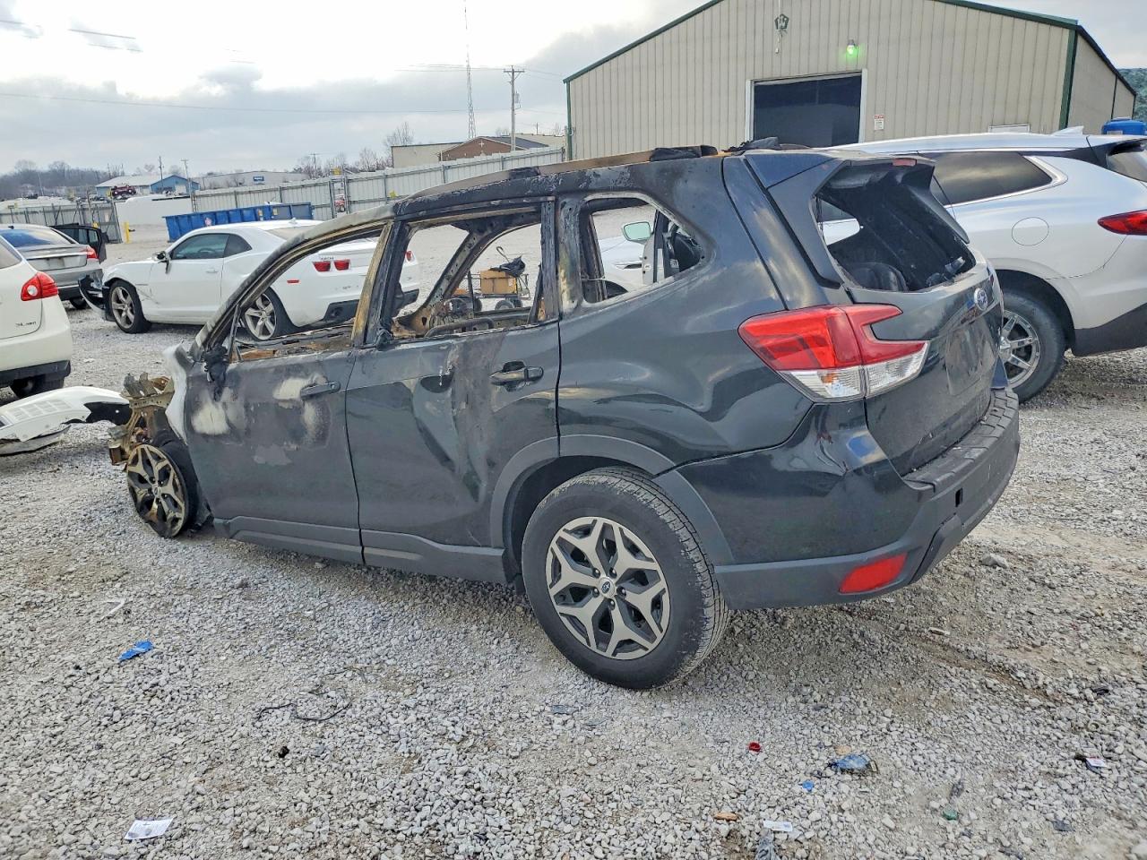 2020 SUBARU FORESTER PREMIUM photo 2