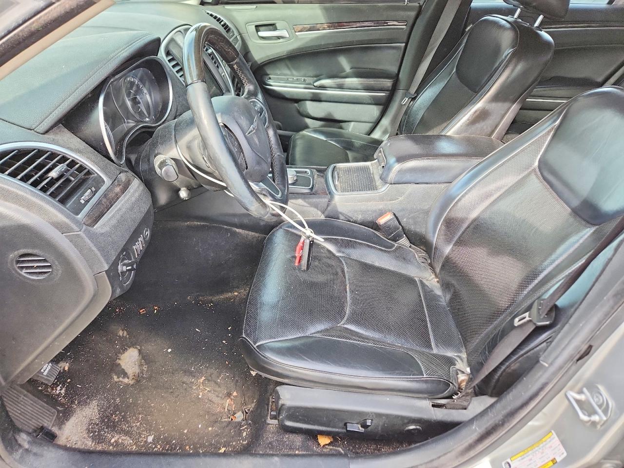 2020 CHRYSLER 300 LIMITED photo 19