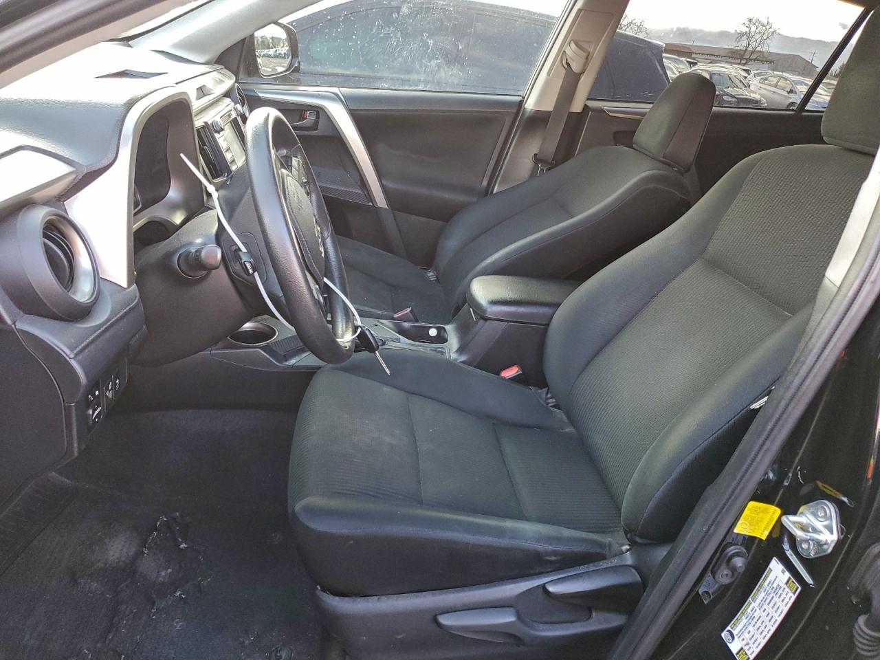 2014 TOYOTA RAV4 LE photo 7