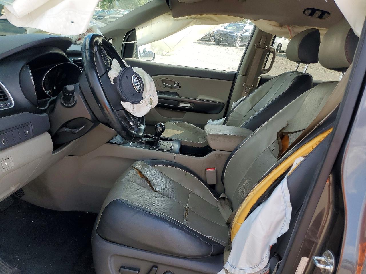 2016 KIA SEDONA LX photo 7