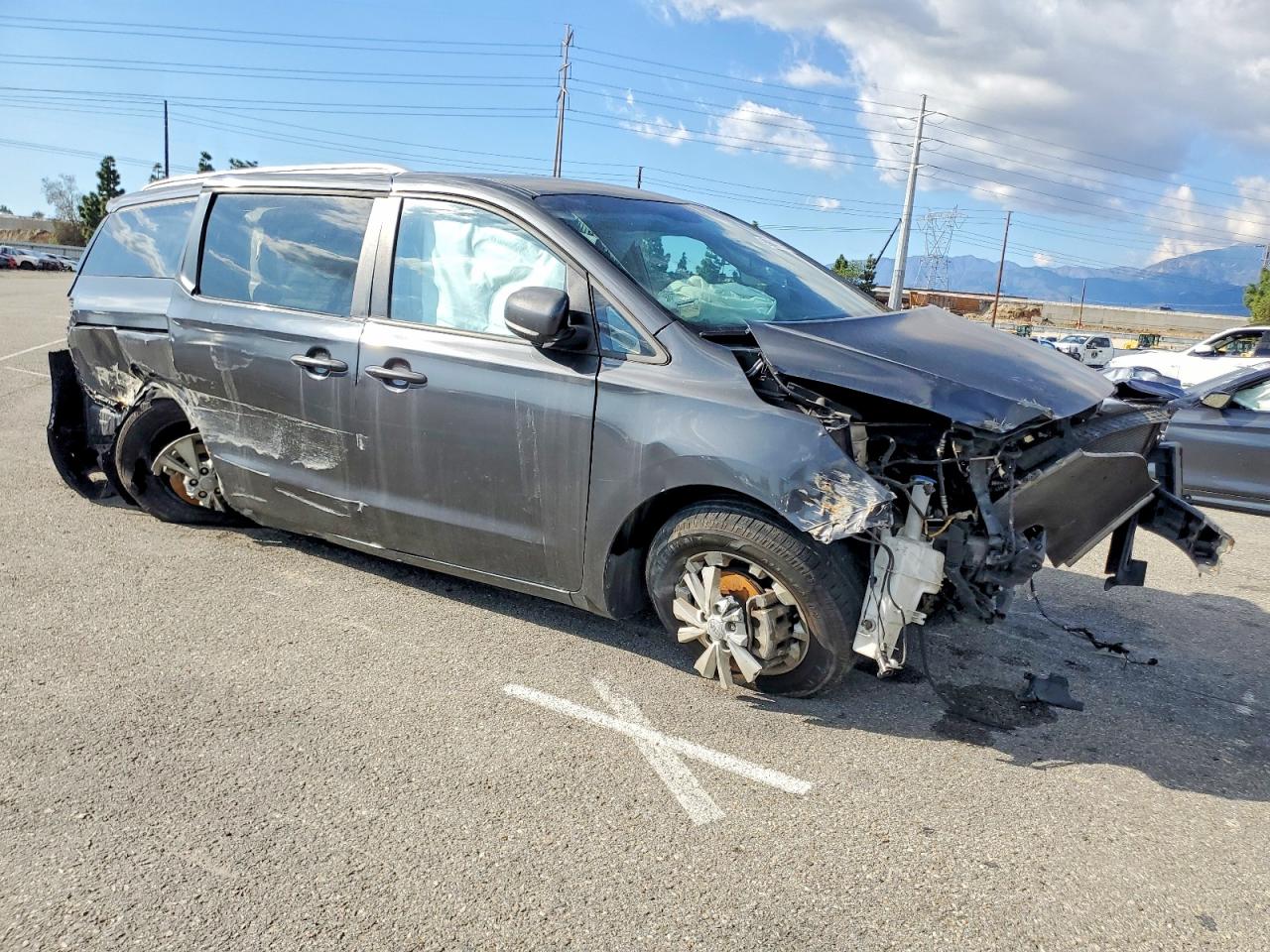 2016 KIA SEDONA LX photo 4