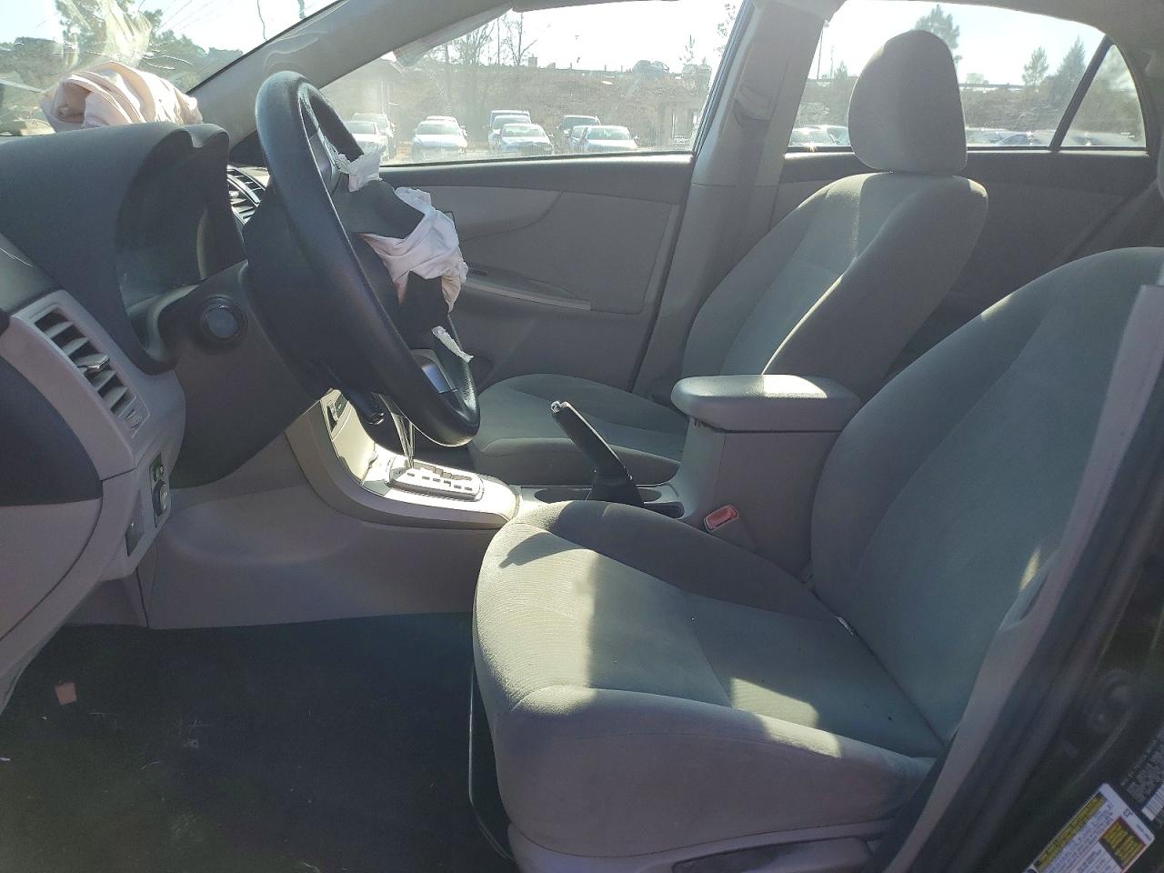 2013 TOYOTA COROLLA BASE photo 7